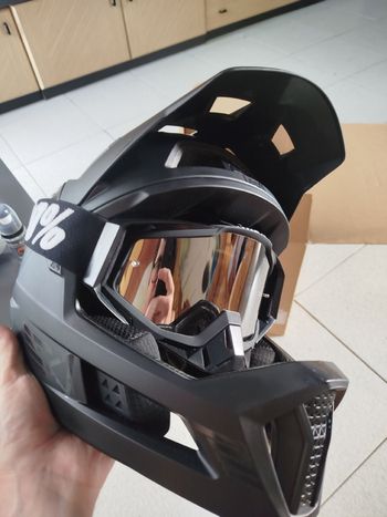 Brugt LEATT Enduro 4.0 Helmet 2024 bike — billede 5 af 10