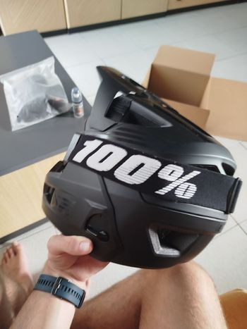 Brugt LEATT Enduro 4.0 Helmet 2024 bike — billede 6 af 10
