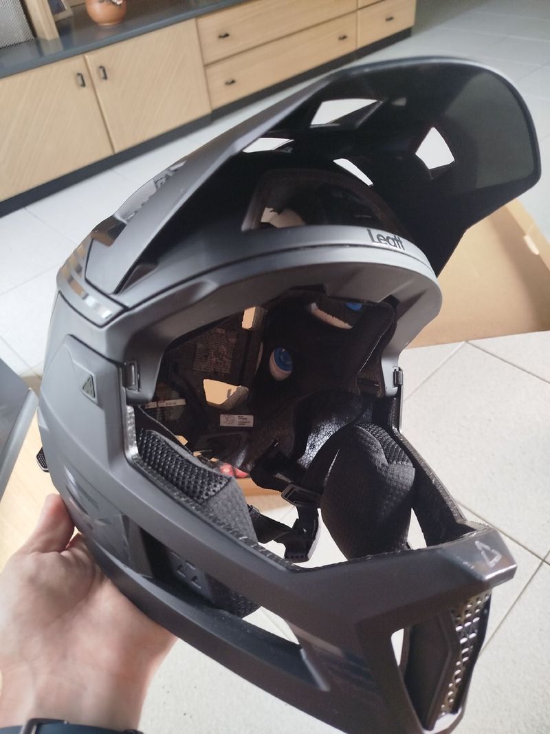 Used LEATT Enduro 4.0 Helmet 2024 Cycling Accessories