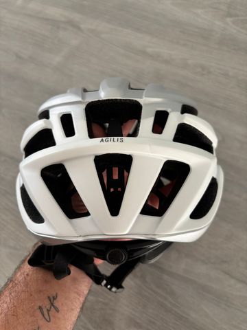 Used Giro Agilis Helmet bike — image 4 of 5