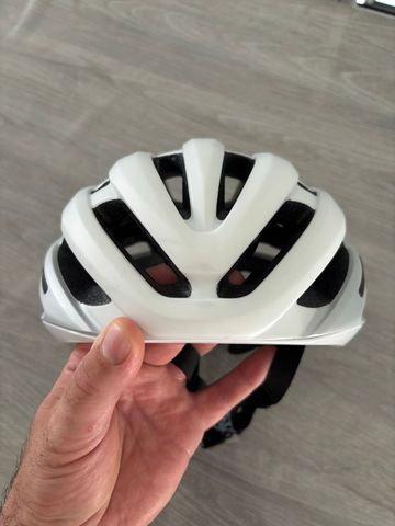 Used Giro Agilis Helmet bike — image 2 of 5