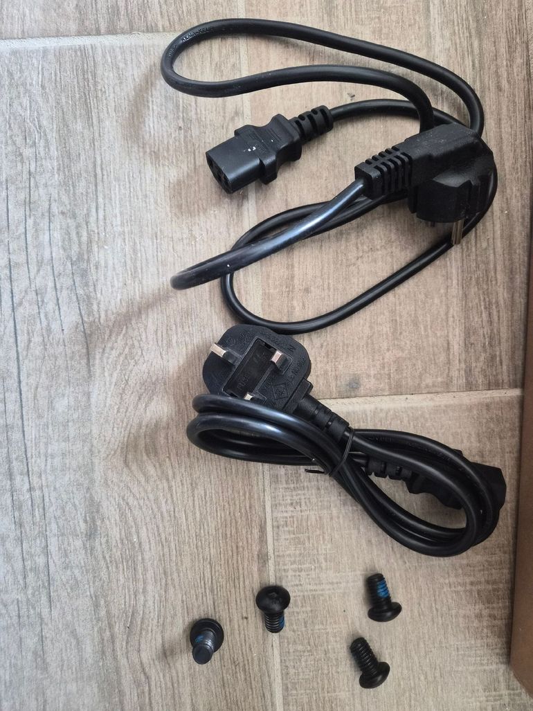Brugt Wahoo KICKR CORE 2 Smart Trainer 2025 bike — billede 3 af 6