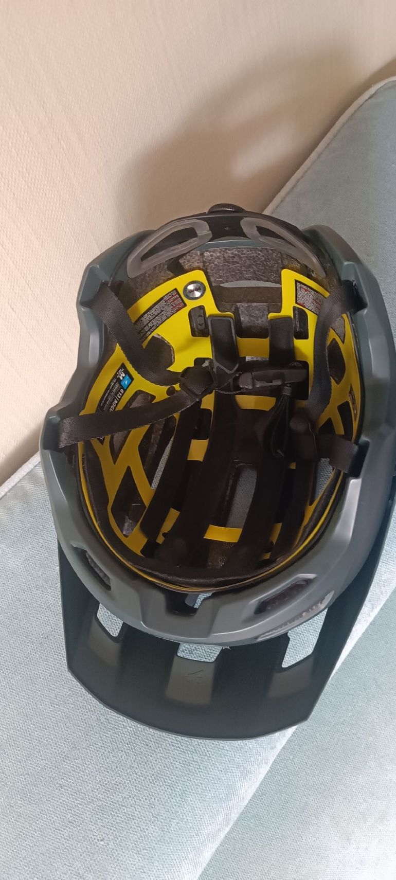 Used Bluegrass ROGUE CORE MIPS 2024 bike — image 6 of 7