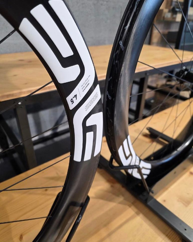 Brugt Enve SES 4.5 Wheelset bike — billede 2 af 5