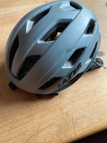 Lazer Strada KinetiCore Cycling Accessories usato