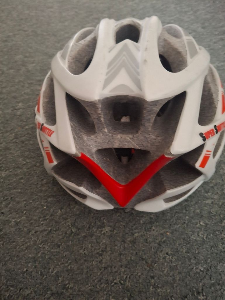 Gebrauchtes GUB SS Helmet 2016 bike — Bild 5 von 5