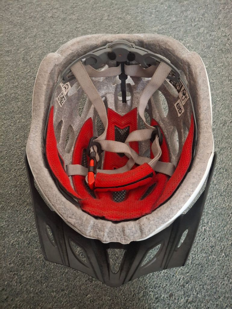 Gebrauchtes GUB SS Helmet 2016 bike — Bild 4 von 5