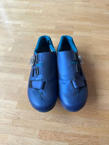 Used Shimano SH-RC500 Cycling Shoes