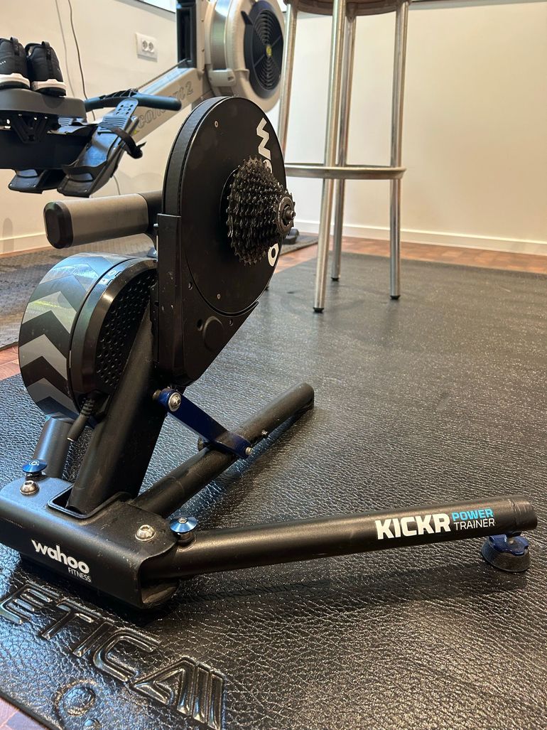 Brugt Wahoo KICKR V2 2016 bike — billede 3 af 6