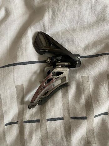 Używany Shimano Dérailleur avant Shimano XT 2 vitesses Drivetrain & Pedals