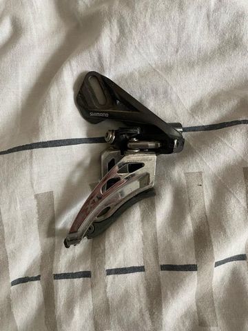 Shimano Dérailleur avant Shimano XT 2 vitesses Drivetrain & Pedals d'occasion
