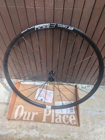 Używany Dt Swiss E1800 Wheelset bike — zdjęcie 3 z 4