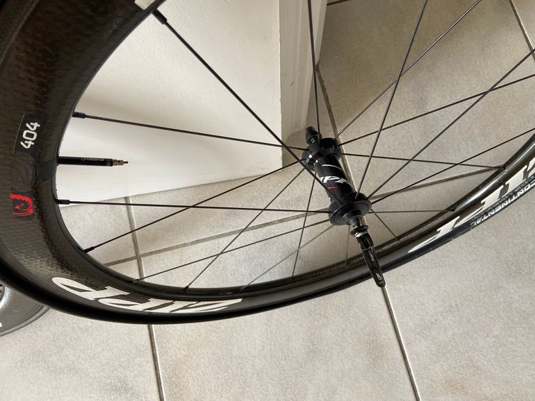 Zipp 404 Firecrest Wheels bike usato — immagine 3 di 4