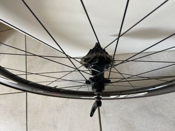 Used Zipp 404 Firecrest Wheels bike — image 4 of 4