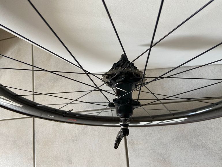 Zipp 404 Firecrest Wheels bike usato — immagine 4 di 4