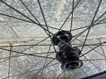 Gebrauchtes MICROTECH MX25 Wheelset 2024 bike — Bild 7 von 7