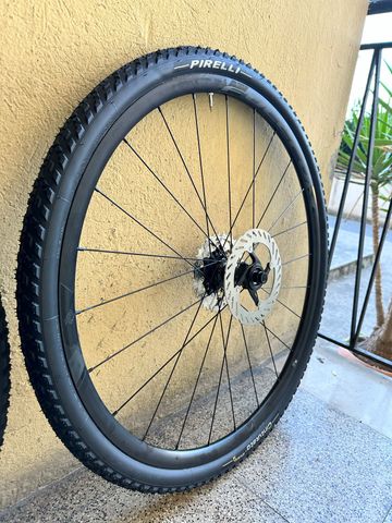 Brugt Fulcrum Rapid Red 500 2025 bike — billede 3 af 5