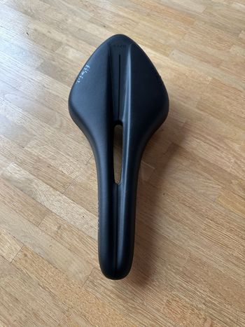 Used Fizik Arione R3 Saddles & Seatposts