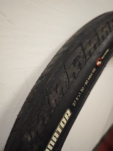 Used Maxxis Detonator 2024 Tyres & Tubes