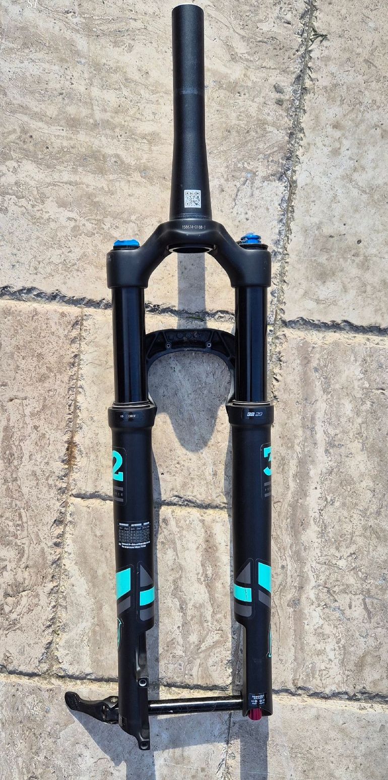 Used Fox 32 Float Step-Cast Performance 2021 bike — image 2 of 5