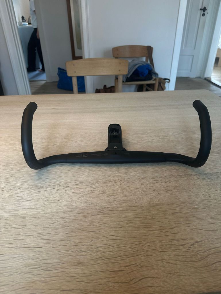 Lapierre Carbon Cockpit bike usato — immagine 2 di 10