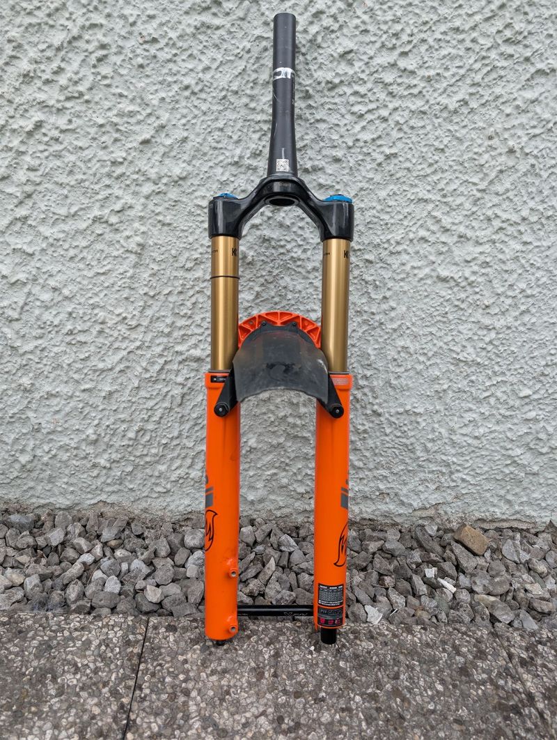 Used Fox 36 Float Factory Fork 2021 bike — image 2 of 7