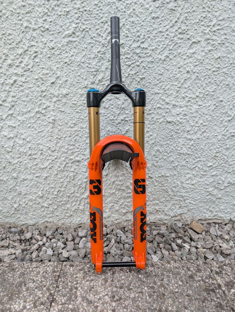 Used Fox 36 Float Factory Fork 2021 bike — image 1 of 7