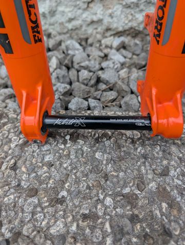Used Fox 36 Float Factory Fork 2021 bike — image 6 of 7