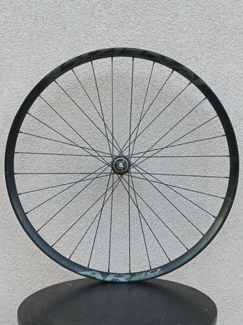 Race Face AR 30 Offset con mozzo Shimano HB-MT410-B 2021 Wheels usato