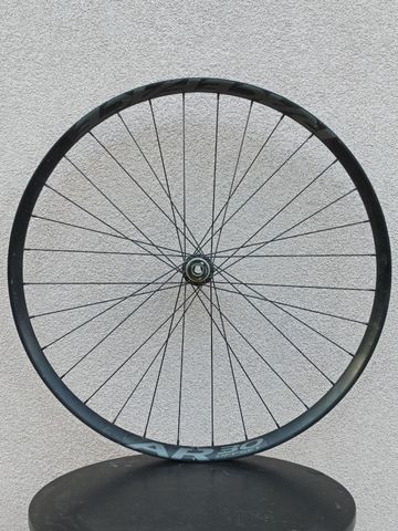 Race Face AR 30 Offset con mozzo Shimano HB-MT410-B 2021 Wheels usato