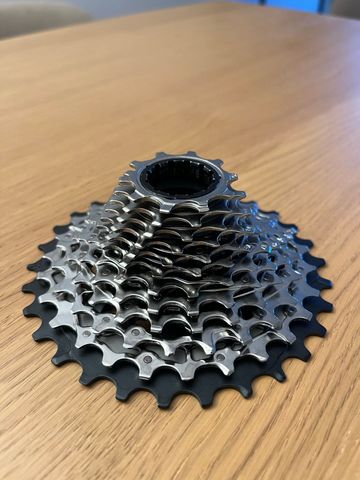 Brugt Sram Force 12v 10/30 Cassette 2026 bike — billede 3 af 4