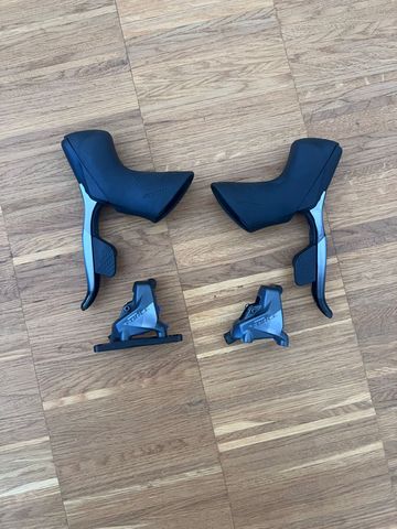 Käytetty Sram Force eTap AXS HRD D1 2021 Groupset