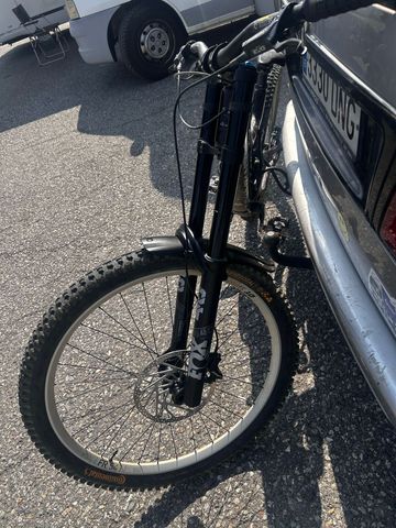 Used Fox 40 Performance Elite Grip2 bike — image 2 of 7