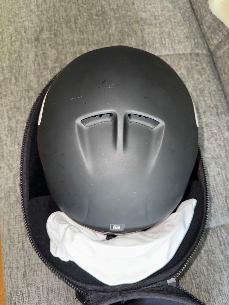 Used Oakley ARO7 Mips Helmet bike — image 6 of 7