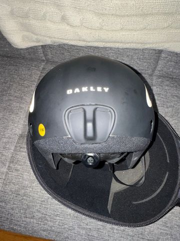 Used Oakley ARO7 Mips Helmet Cycling Accessories