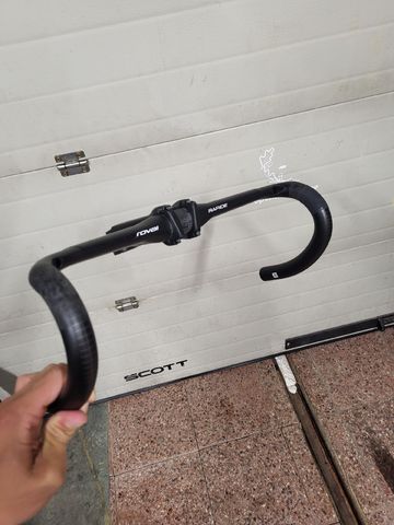 Used Roval Rapide Handlebar bike — image 1 of 4