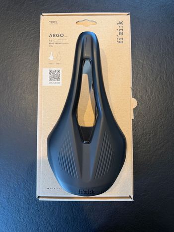 Fizik Vento Argo R1 2026 Saddles & Seatposts usato