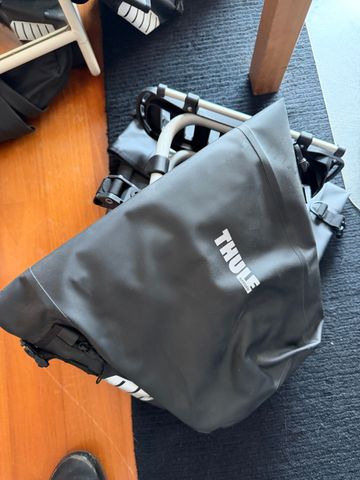 Used Thule Shield Pannier Cycling Accessories