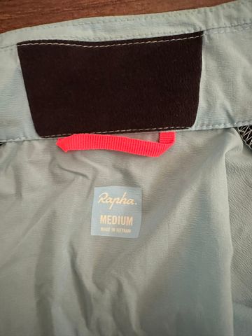 Used Rapha Men's Classic Wind Jacket II bike — image 3 of 6