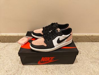 Nike Air Jordan 1 Retro Low OG Bleached Coral Basketball d'occasion