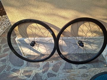 Tweedehands FORZA Levanto DB Carbon Wheelset 2025 bike — afbeelding 2 van 6