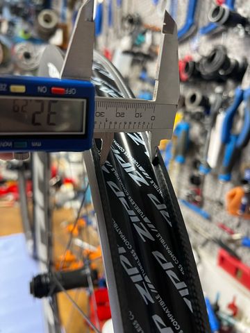 Tweedehands Zipp 303s xplr 2026 bike — afbeelding 8 van 10