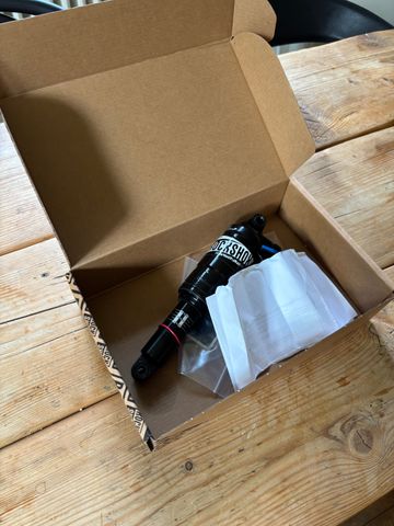 Gebrauchtes RockShox Monarch Plus 2026 bike — Bild 4 von 5