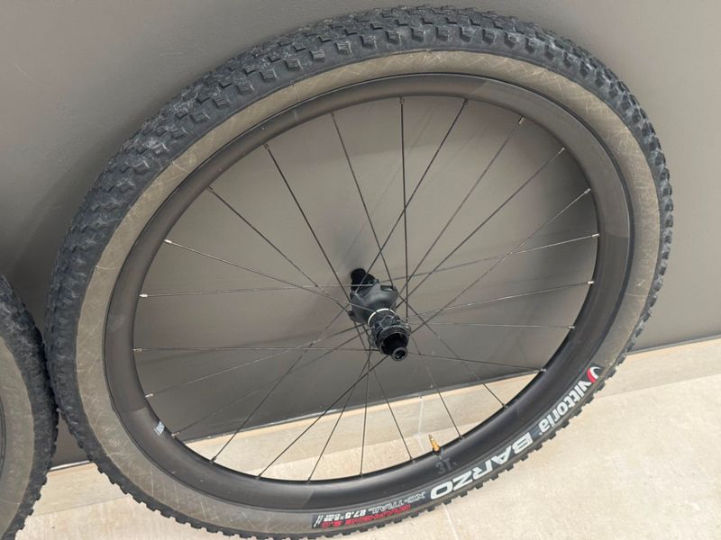 Used 3T Discus i28 650b 2025 bike — image 5 of 5