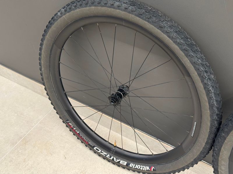 Used 3T Discus i28 650b 2025 bike — image 4 of 5