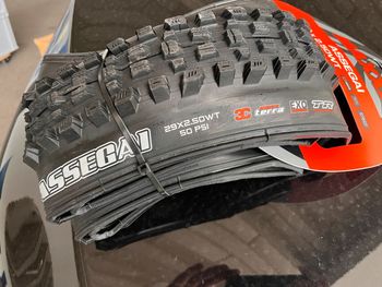 Brugt Maxxis Assegai 2026 bike — billede 2 af 2