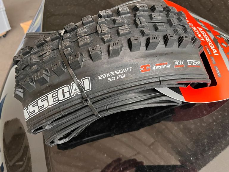 Brugt Maxxis Assegai 2026 bike — billede 2 af 2