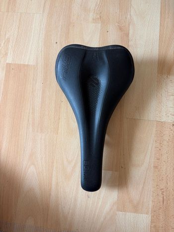 Brugt Sq Lab 614 Ergowave Active 2.1 2023 Saddles & Seatposts