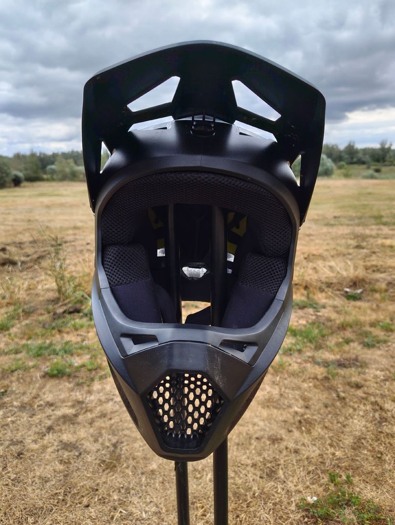 Brugt Fox Rampage RS Full Face Helmet 2025 bike — billede 3 af 4