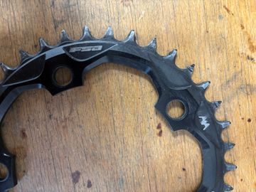 Używany Fsa Megatooth Chainring 38T bike — zdjęcie 2 z 7